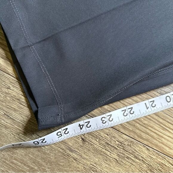 Lululemon Charcoal Athleisure Crop Pant in Size 34W x 26IS - Picture 7 of 8